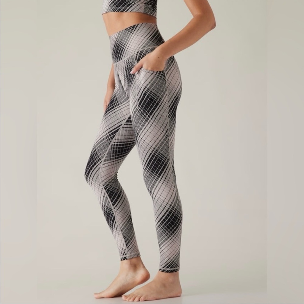 Salutation stash textured tight